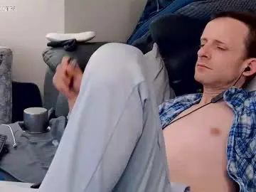 Chaturbate Live Sex Cam of dilldough405