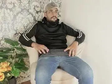 Chaturbate Adult Webcams of maximo_torricelli_