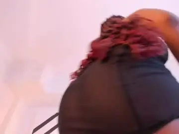 Chaturbate Best live sex cam show of nahomikroft