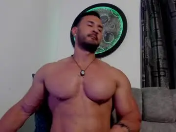 Chaturbate Nude Webcam of curt_x