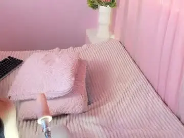 Chaturbate Nude Webcam of esmeraldalindsey