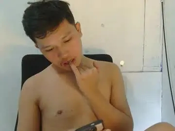 Chaturbate Free Live Porn of exotichugecock