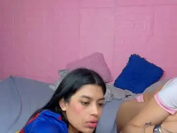 Chaturbate Adult Video Chat of petitestrawberry18