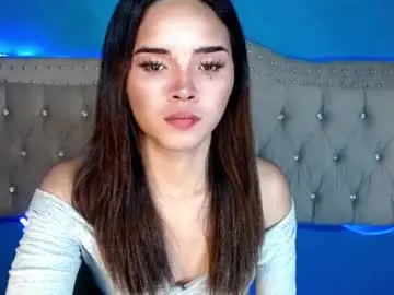 Chaturbate Free Porn Cam of ariana_queen_hugecock69