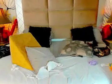 Chaturbate Live Sex Cam of gaticahotts