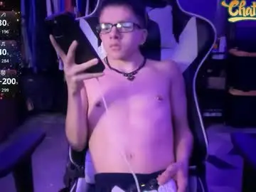 Chaturbate Watch Live Sex Cams of robertcicijr21