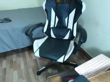 Chaturbate Sex Cam of max_love25