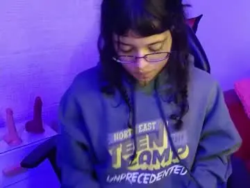 Chaturbate Adult Video Chat of petite_melodyy