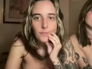 Chaturbate Live Sex Cam of lill_daddysgirl