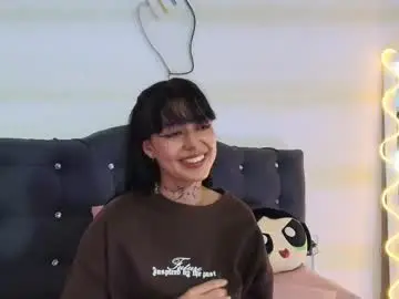 Chaturbate Live Porn of mitzi_tay1