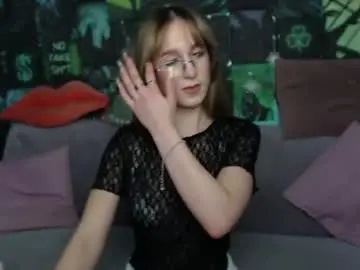 Chaturbate Live Sex Cam of alishakelly