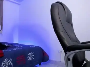 Chaturbate Sex Cam of aron_boyy