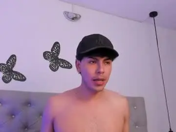 Chaturbate Sex Chat of izack_01