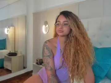 Chaturbate Free Porn Cam of isabella_damour