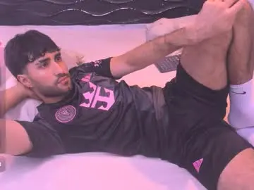 Chaturbate Sex Cam of milanzaire