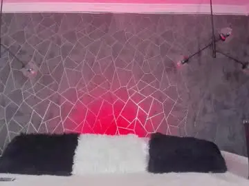 Chaturbate Live Sex Cam of tiarha_18