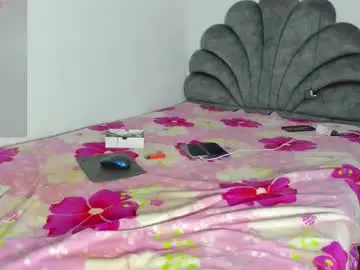 Chaturbate Live Sex Cam of vicky_hotteei