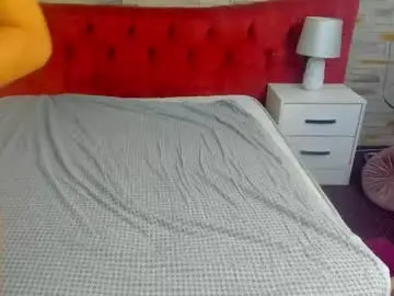 Chaturbate Live Sex Cam of yasminesly