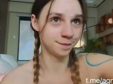 Chaturbate Live Sex Cam of agnessi_