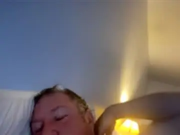 Chaturbate Sex Chat of luvtobenude21