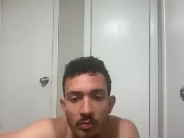 Chaturbate Nude Webcam of chrislover2125