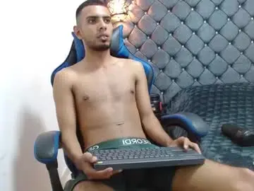 Chaturbate Best live sex cam show of max_milk2