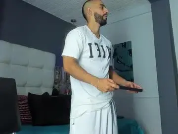 Chaturbate Live Porn of yiyo10_