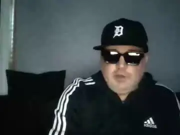 Chaturbate Sex Chat of holden_minutz