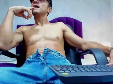 Chaturbate Live Sex Cam of johnwickk_1