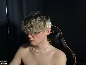 Chaturbate Free Porn Cam of kirill_20_cm