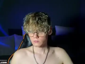 Chaturbate Free Live Porn of kirill_20_cm