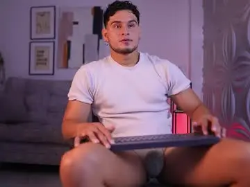 Chaturbate Live Sex Cam of davies_brown