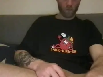 Chaturbate Live Sex Cam of messageme11