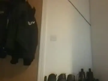 Chaturbate Live Sex Cam of messageme11