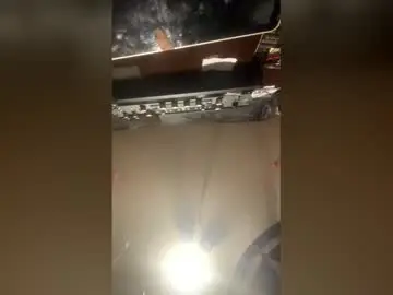 Chaturbate Sex Cam of johnnyshung1