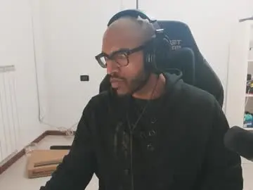 Chaturbate Free Porn Cam of black_lollipop