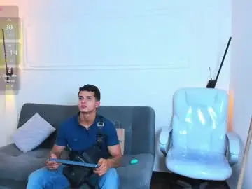 Chaturbate Live Sex Cam of paradise_boy_s