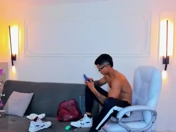 Chaturbate Live Sex Cam of paradise_boy_s