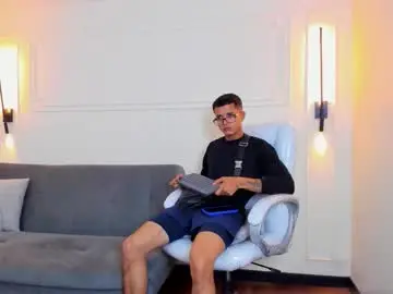 Chaturbate Adult Webcam of paradise_boy_s