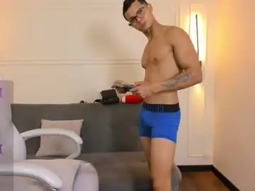 Chaturbate Adult Video Chat of paradise_boy_s