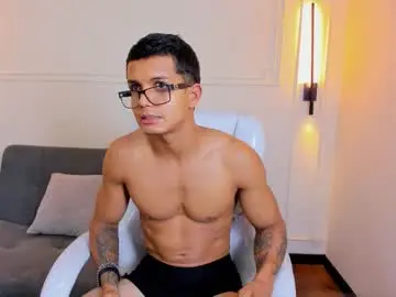 Chaturbate Nude Webcam of paradise_boy_s