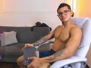 Chaturbate Adult Webcams of paradise_boy_s