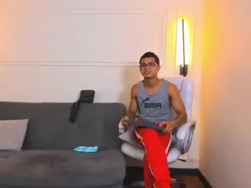 Chaturbate Live Porn of paradise_boy_s