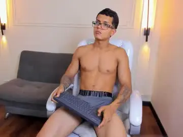 Chaturbate Adult Video Chat of paradise_boy_s
