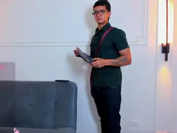 Chaturbate Nude Webcam of paradise_boy_s