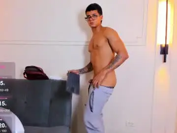 Chaturbate Adult Video Chat of paradise_boy_s