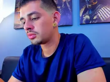 Chaturbate Nude Webcam of damian__oliver