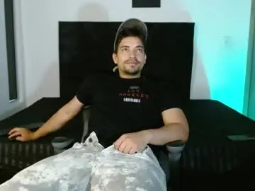 Chaturbate Adult Video Chat of ian_davis