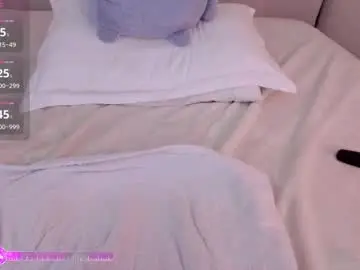 Chaturbate Live Sex Cam of moonlight8_