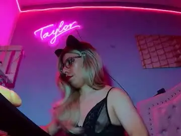 Chaturbate Live Sex of taylor_cum_hot
